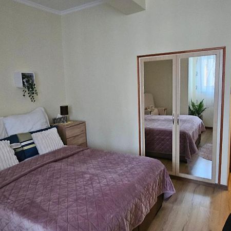 Anna Gyoengye Apartman เดเบรตเซน ภายนอก รูปภาพ