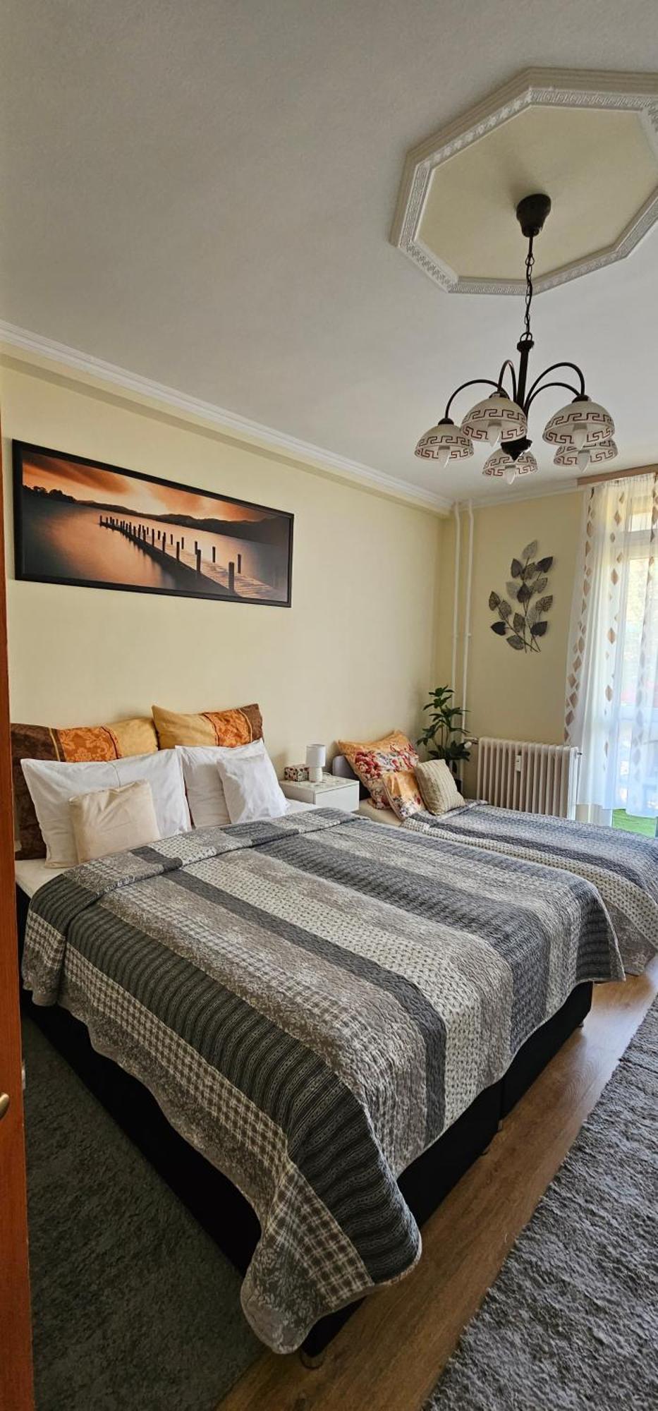 Anna Gyoengye Apartman เดเบรตเซน ภายนอก รูปภาพ