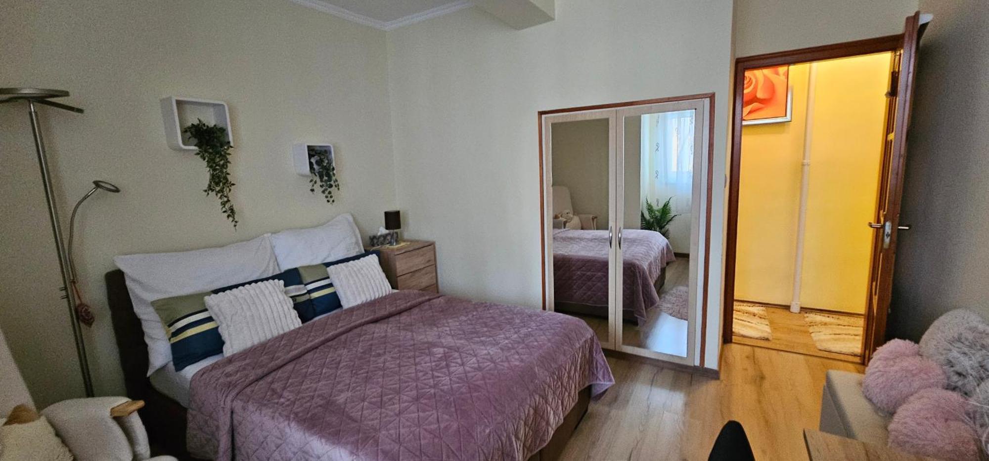 Anna Gyoengye Apartman เดเบรตเซน ภายนอก รูปภาพ