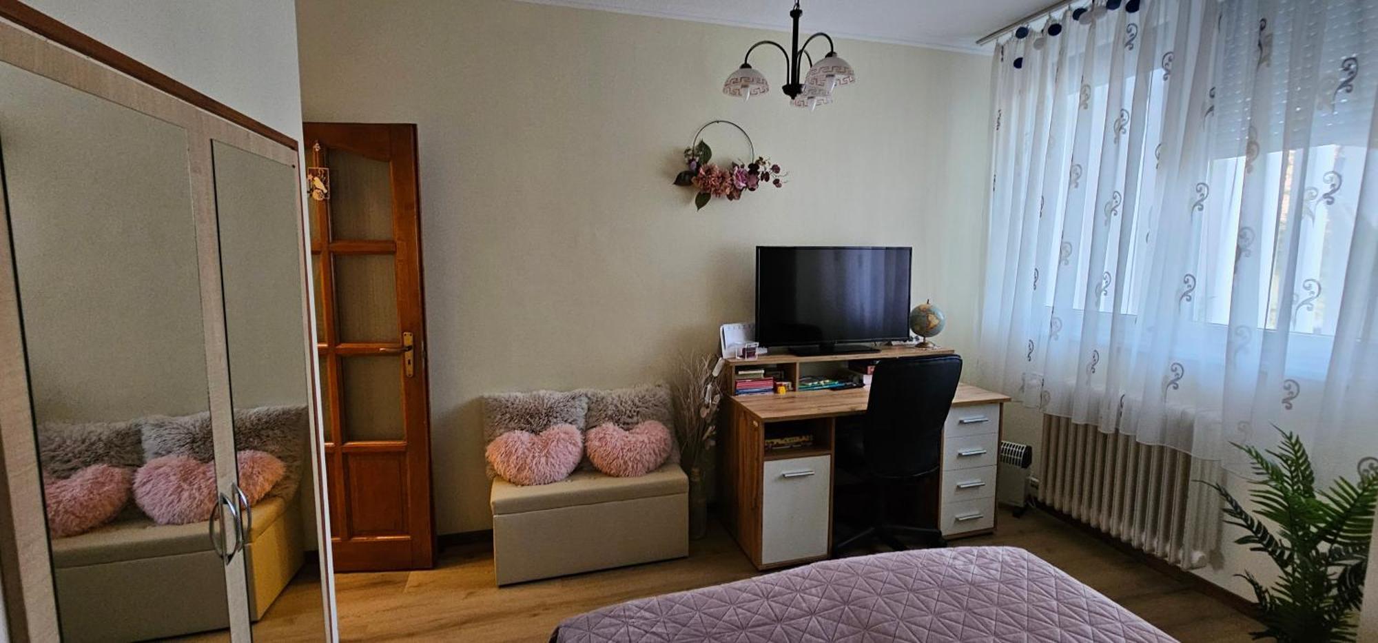 Anna Gyoengye Apartman เดเบรตเซน ภายนอก รูปภาพ