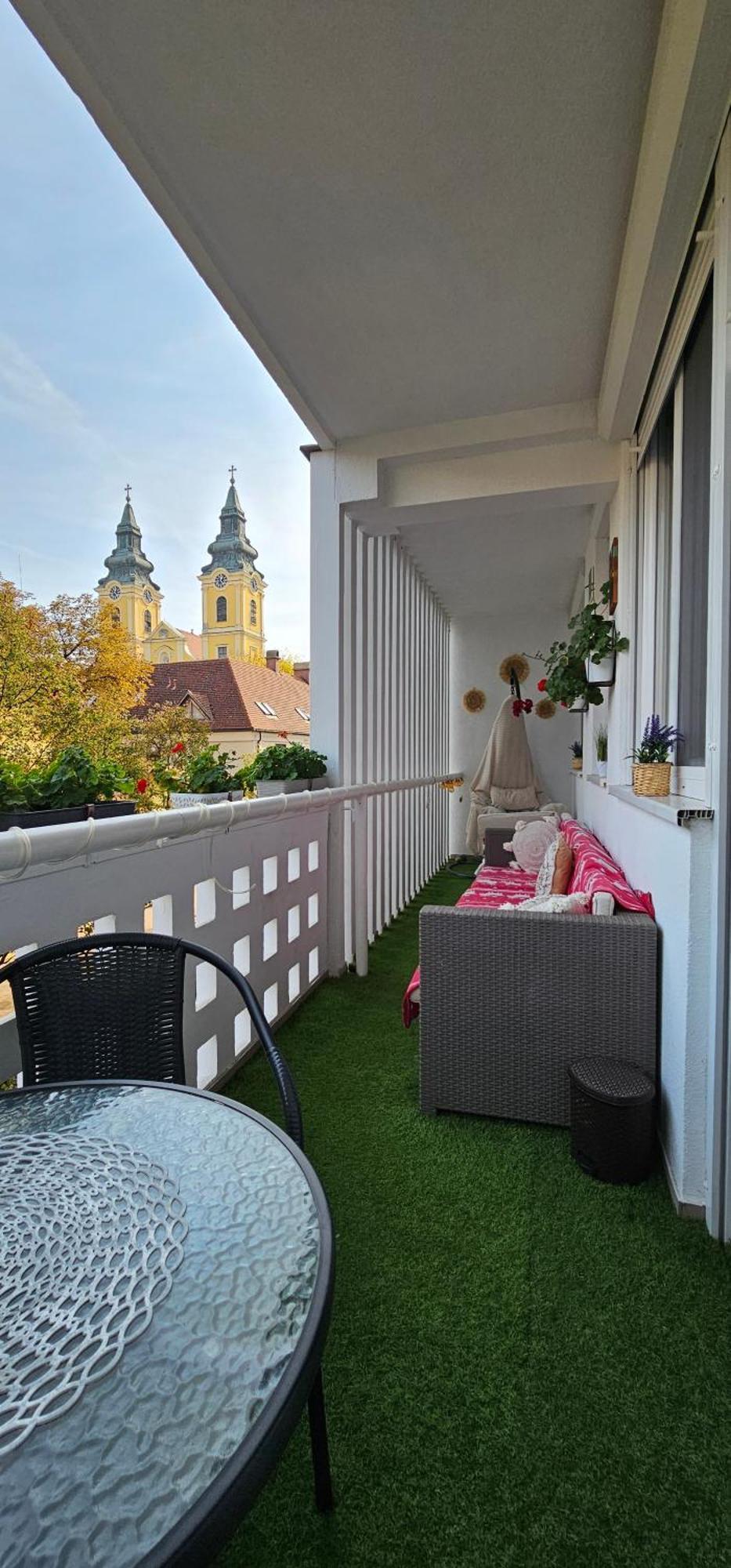 Anna Gyoengye Apartman เดเบรตเซน ภายนอก รูปภาพ
